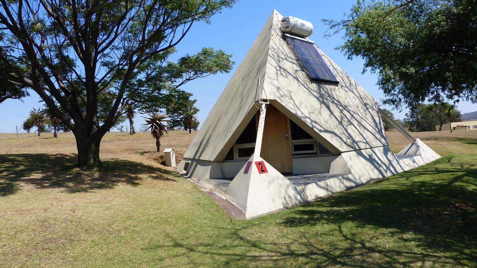 Pyramids Motel Van Reenen Esterno foto