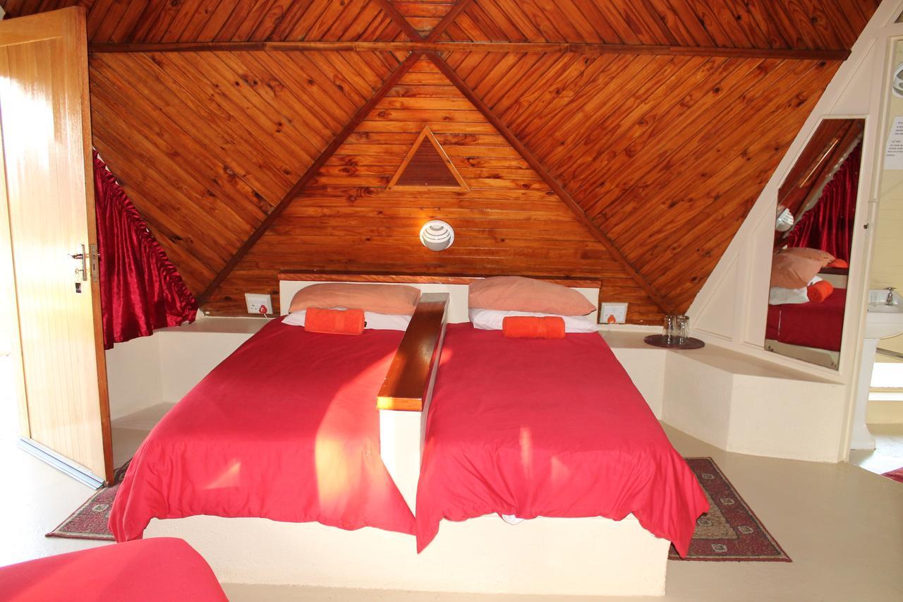Pyramids Motel Van Reenen Esterno foto