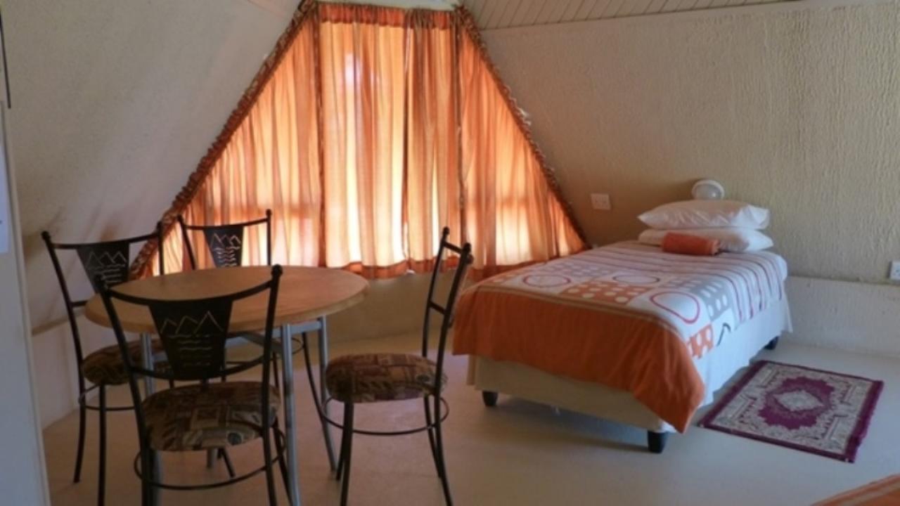 Pyramids Motel Van Reenen Esterno foto