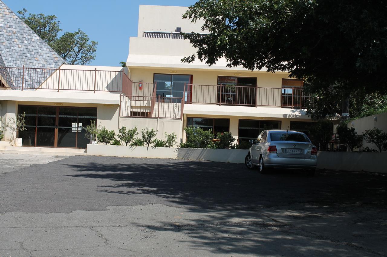 Pyramids Motel Van Reenen Esterno foto